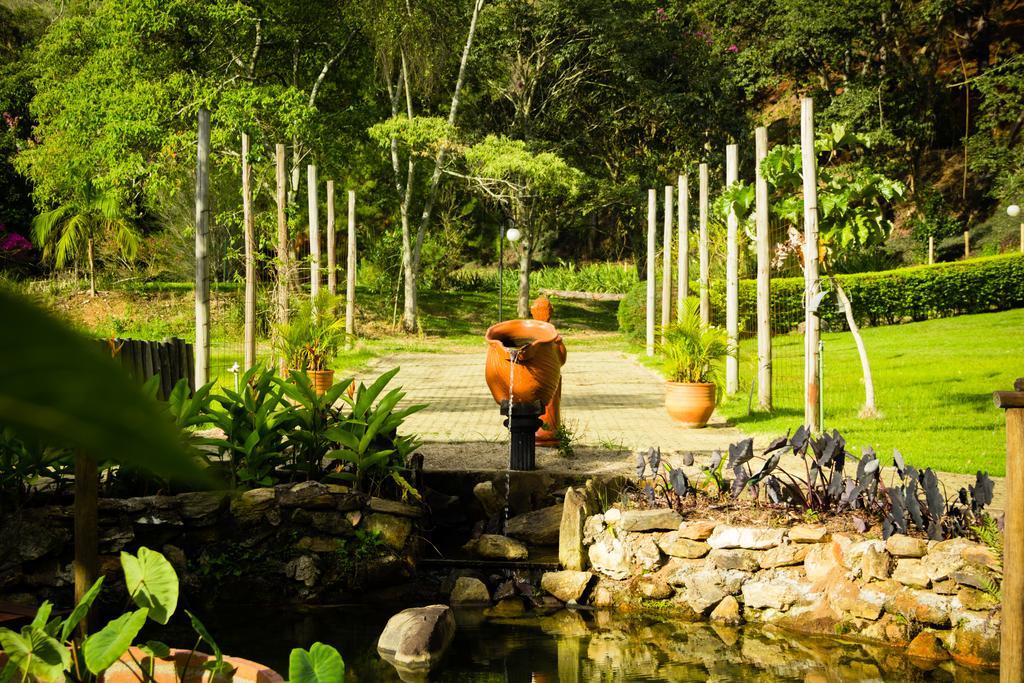 Pousada Recanto Dos Beija Flores Monte Alegre do Sul Zewnętrze zdjęcie