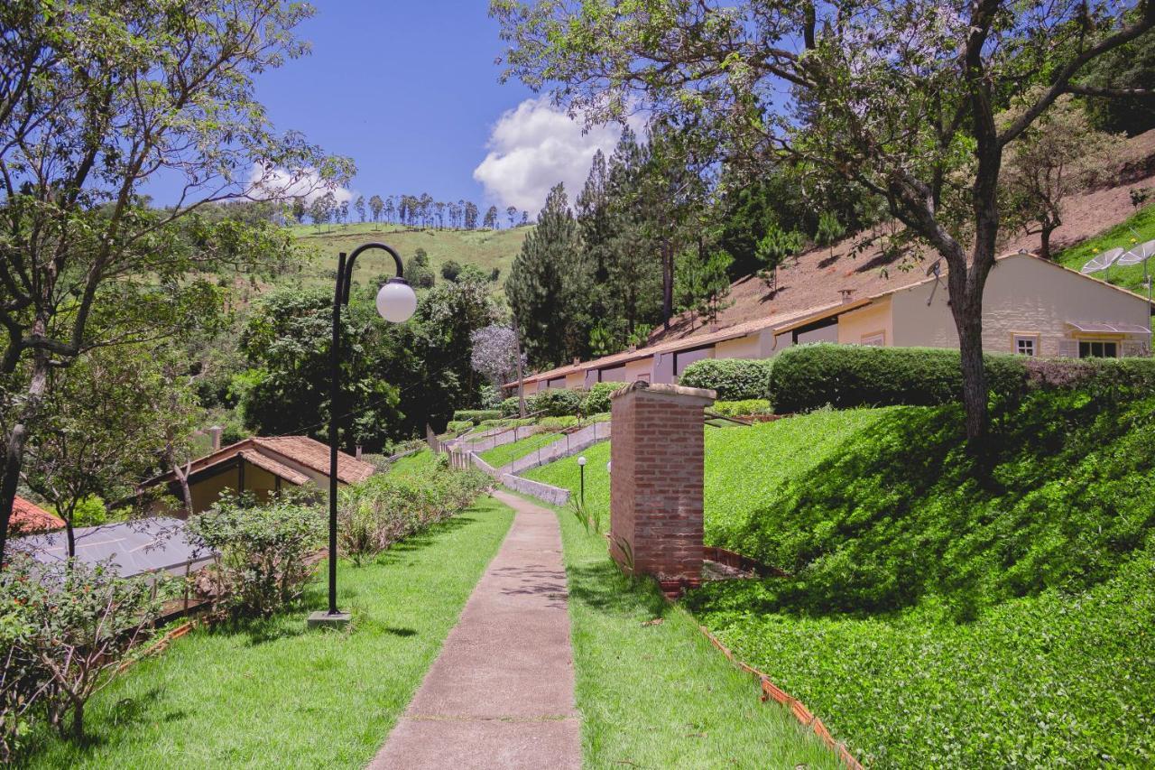Pousada Recanto Dos Beija Flores Monte Alegre do Sul Zewnętrze zdjęcie